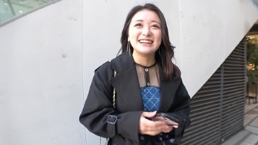 [Limited Release] A hair designer who loves sex secretly applies for a homemade sex video without her husband's knowledge, transforming into a masochistic slut!! Shocking footage of her unleashing her sexual desires through intense sex and squirting hard [High-definition bonus included] poster
