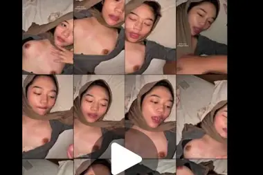 Cewek Jilbab Cantik Tocil Terlentang Pasrah