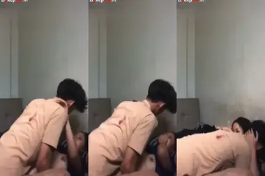 Dokumentasi Gadis Cantik Live Bersantai Kasur