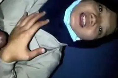 Tante Istri Cantik Pasrah Goyang Kasur Crot